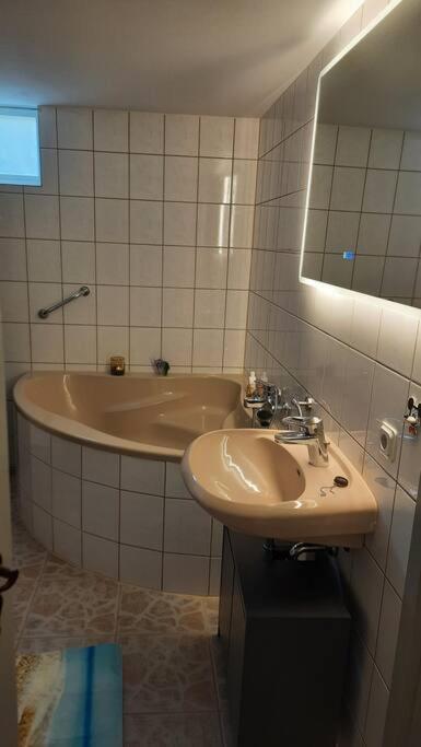 Wellness Ferienwohnung Biene Im Bergischen Land Much Exteriér fotografie